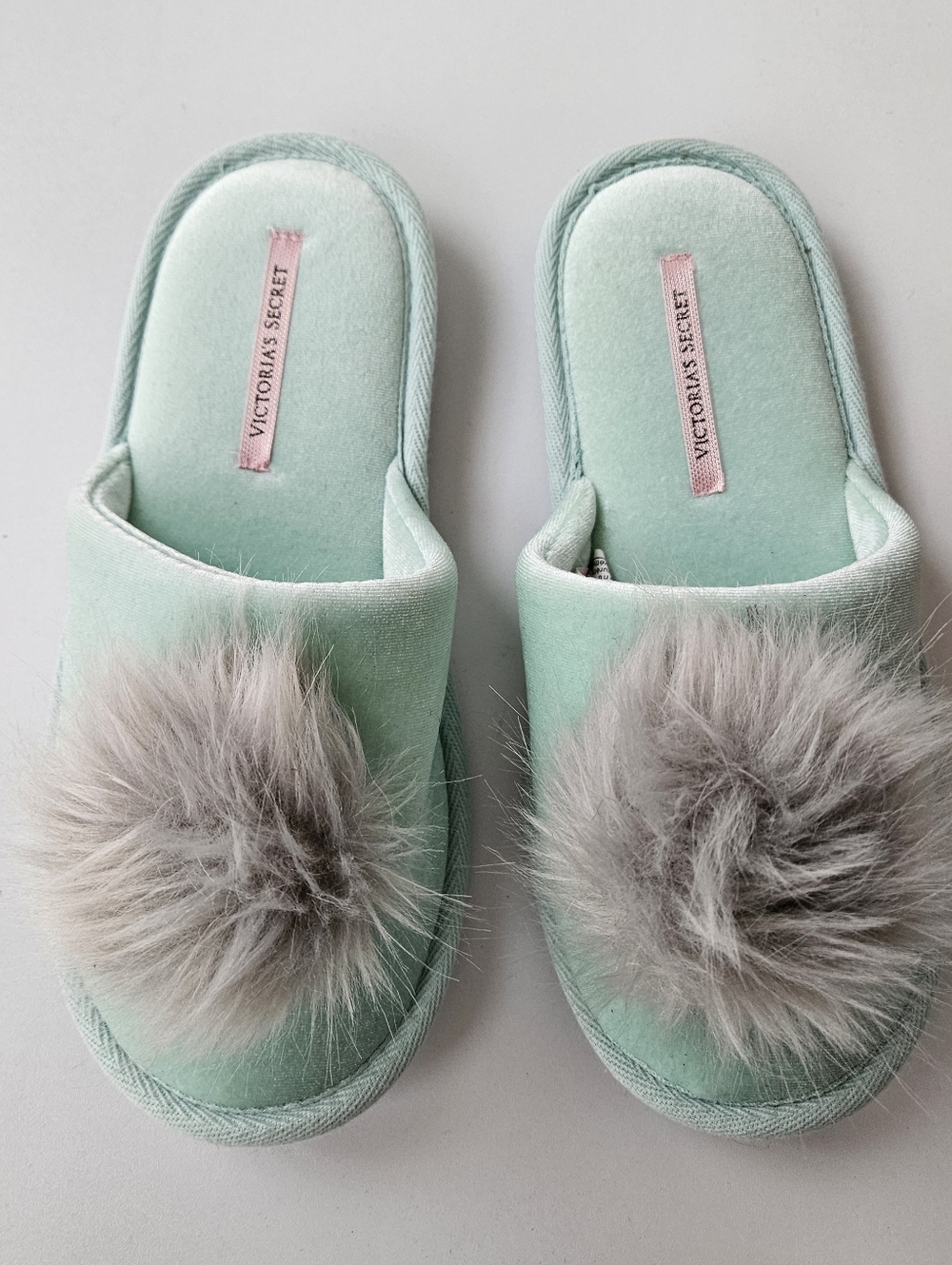 Victoria's Secret Pom-Pom Slippers Womens Size Small NWT Mint Green Velour